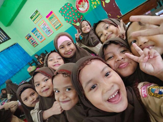 Kursi Duduk Lipat Senderan Praktis Krisbow Kursi Sholat