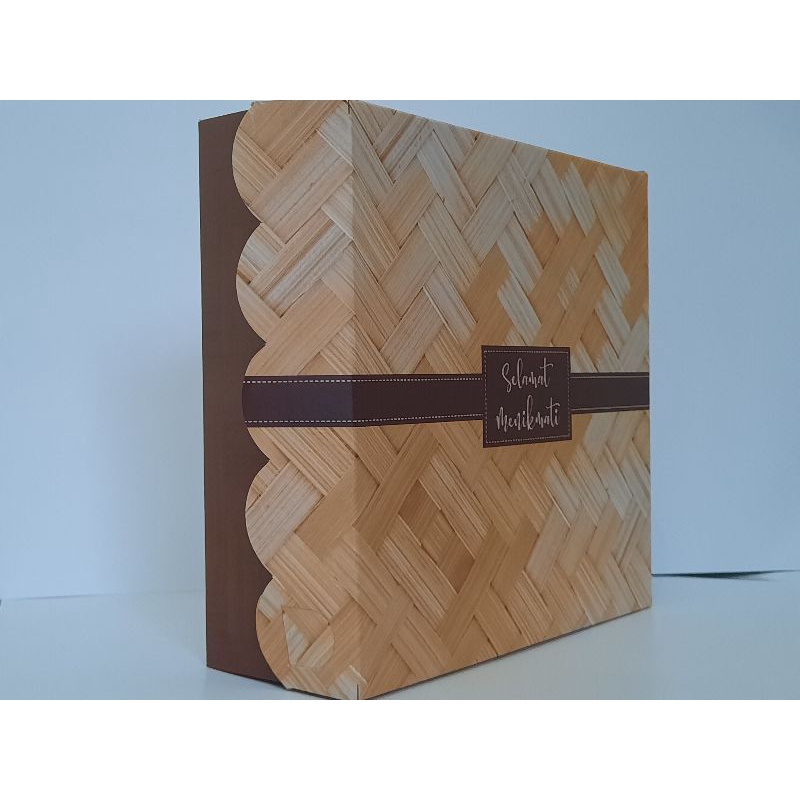 

Dus Besek Coklat 10,7x14,7x6,8 & 12x16x6,7 & 18x18x6,8 & 20x20x6,8