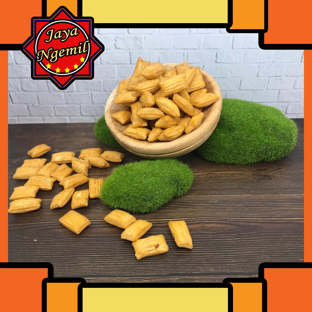 

Cemilan Snack Pangpang Pedas Manis / Kue Bantal / Kue Pangpang – 500 gram