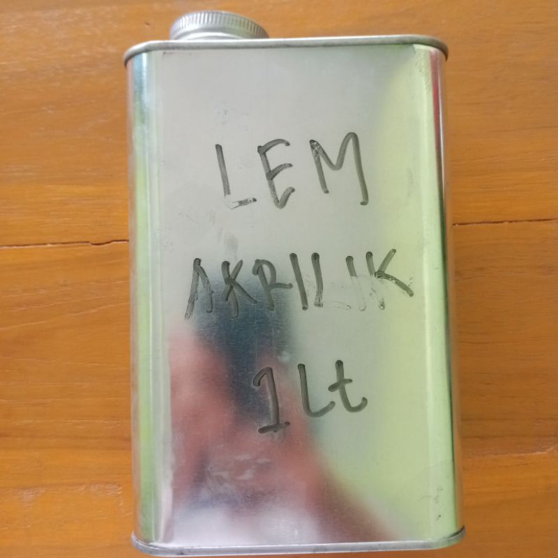 

Lem Acrylic 1liter_Crystal Glue_LEM Perekat Akrilik