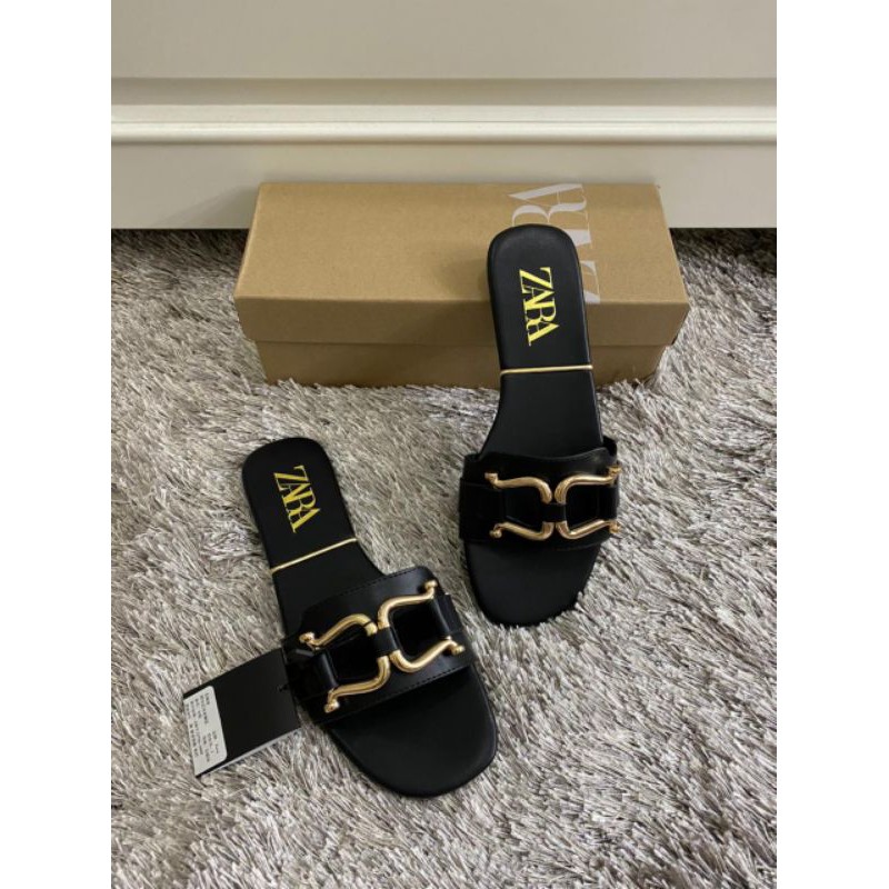 Zara sandal Flat