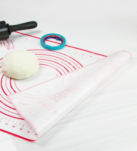 White silicone kneading dough mat / silmat / silicone mat