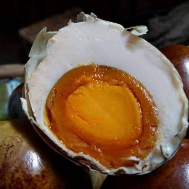 

Telur asin bakar