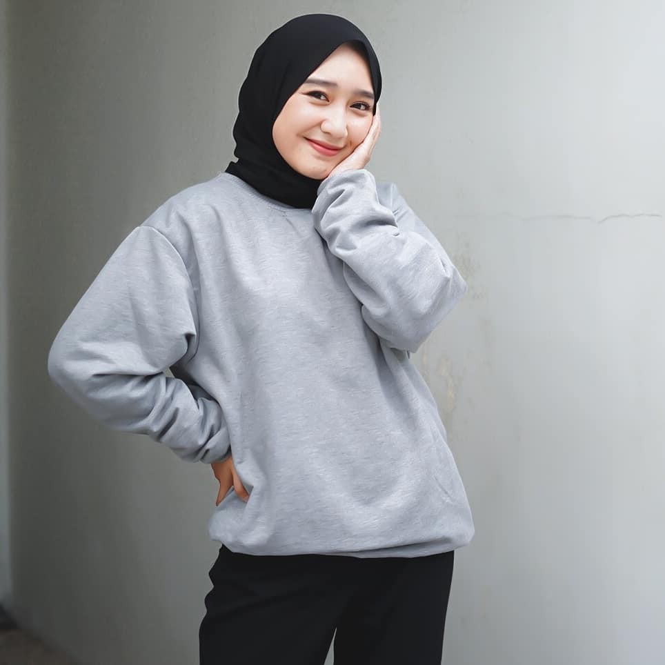 Pro Collection - Basic Sweater Wanita