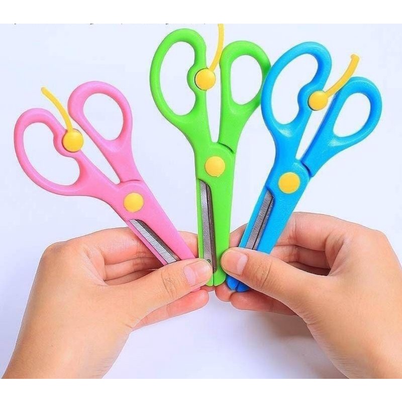 

Gunting anak pegangan plastik + stainless safety kids scissors