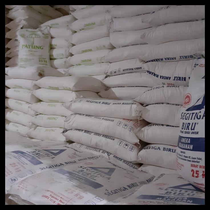 

TERBARUU!! Gosend Terigu Segitiga Biru - 25 kg (karung) TERLARIS
