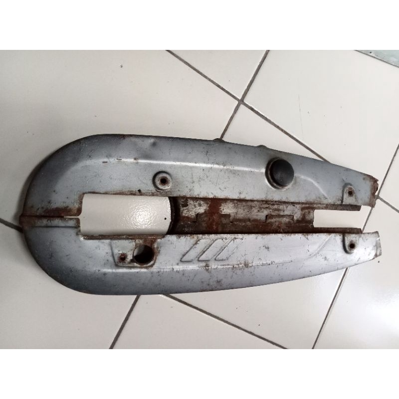 Tutup rantai ketengkas Honda grand bulus 91 92 abu abu kebiruan