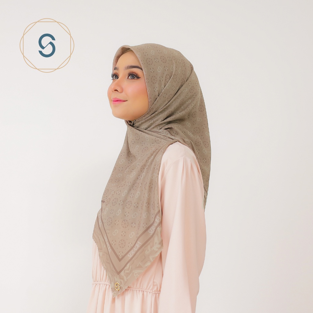 Seradia Hijab Segi Empat Monogram 2.0-Warm Tan