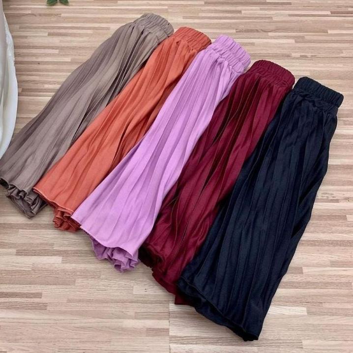 Hot Item--Kulot plisket pendek
