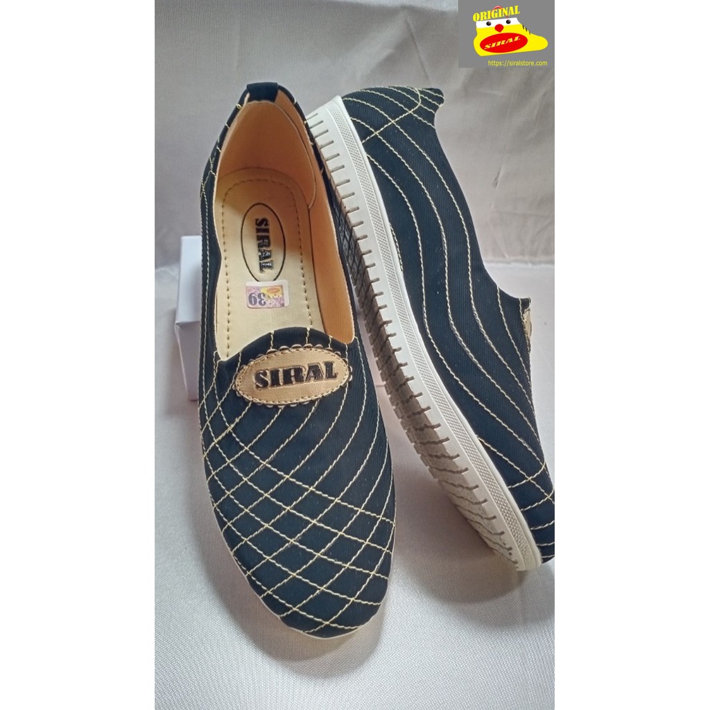 Sepatu Slip On Wanita Motif Jahit Merek Siral Warna Hitam S11R02B1 / Sepatu Wanita / Sepatu Slip