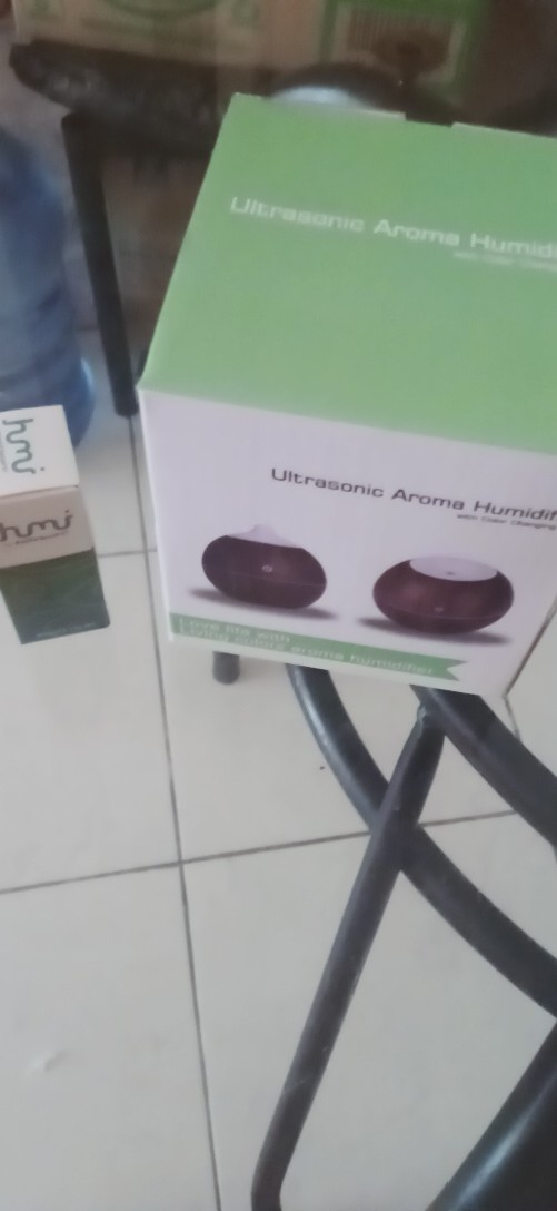 Pengharum Ruangan Elektrik Aromatherapy Air Humidifier Ultrasonic Desain Minimalis Bulat K-003-1