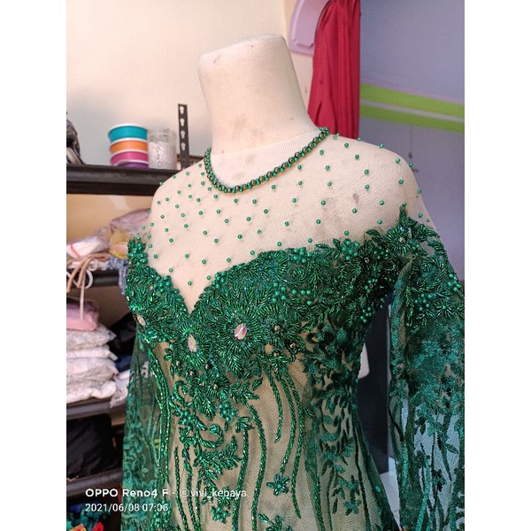 kebaya -kebaya hijau