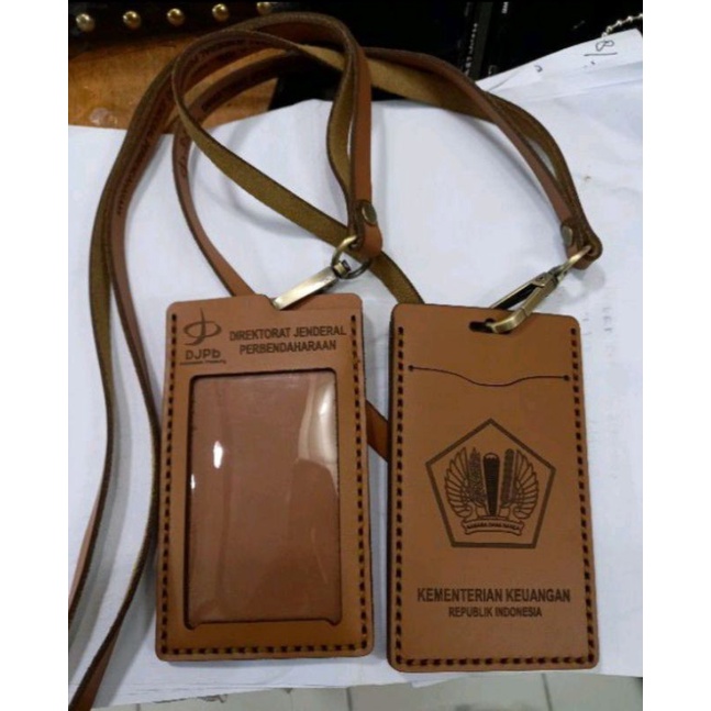 

Name tag id card Holder KEMENTRIAN KEUANGAN (Asli kulit)