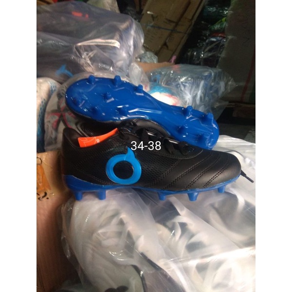 Sepatu bola anak ortuseight