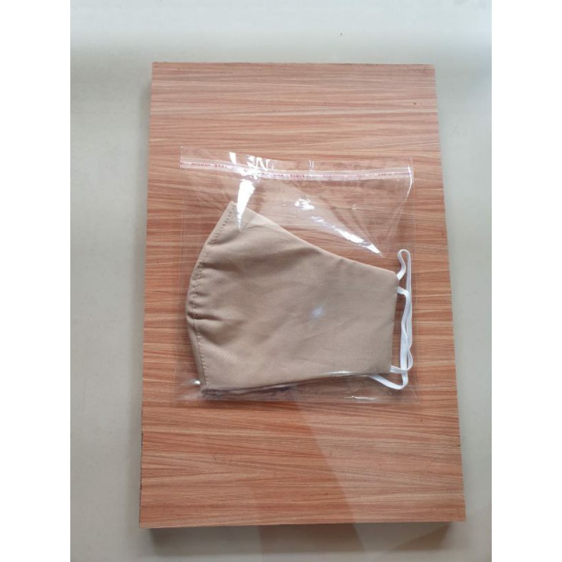 

Plastik Masker Opp/Lem uk 15.7x13x015.TIPIS 1 Pack isi 100 lembar