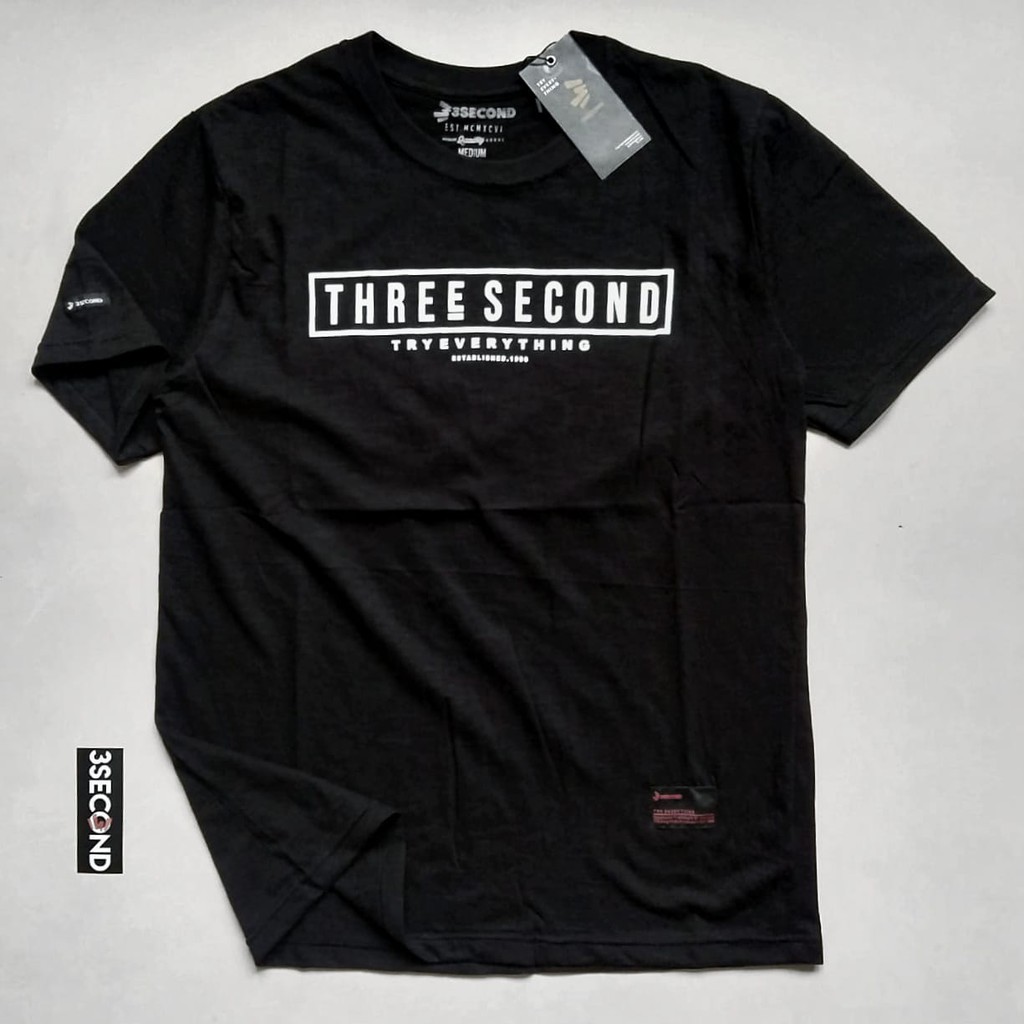 KAOS 3SECOND COWOK KAOS DISTRO PRIA MURAH FREE STIKER BAJU TSHIRT THREE SECOND 0814 KAOS KATUN HITAM