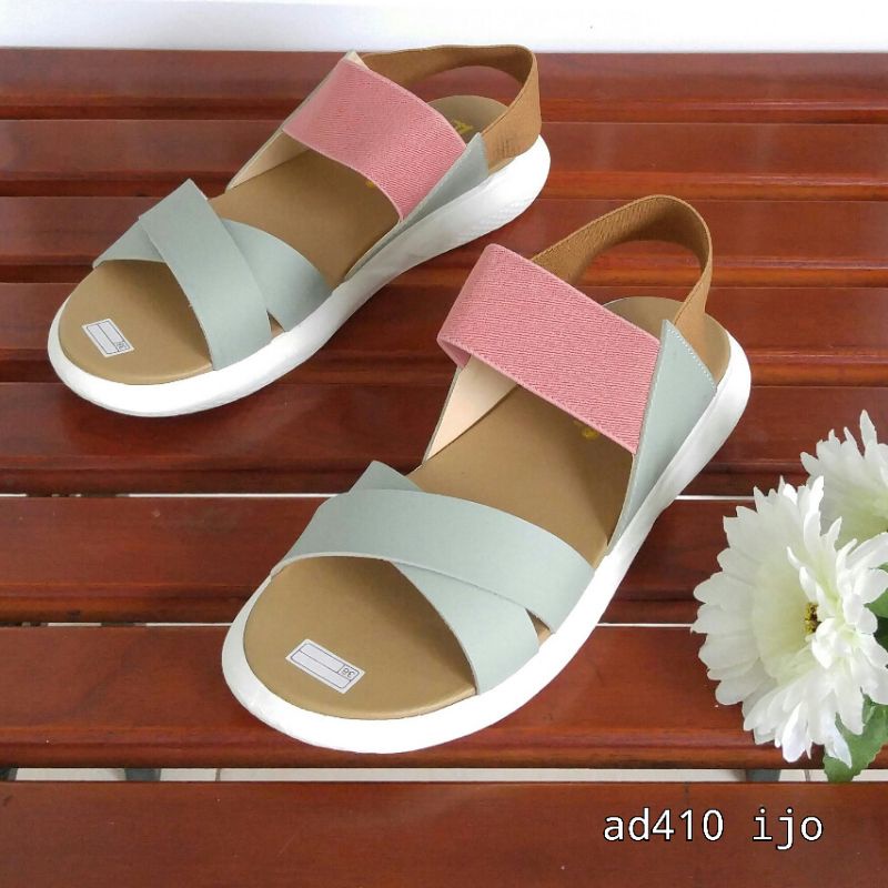 BorneoXavyera Sendal Tali Sandal Platform Aera by Xavyera Ad410