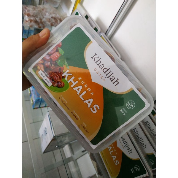 

Buah Cemilan Sehat Oleh oleh Kurma Khadijah Khalas Enak 500gr