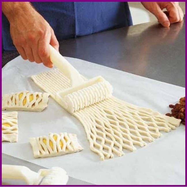 ► (TP) Roller Pencetak Kue Pie Pastri Berbentuk Zig Zag - Peralatan Dapur - Cetakan Es, Puding,