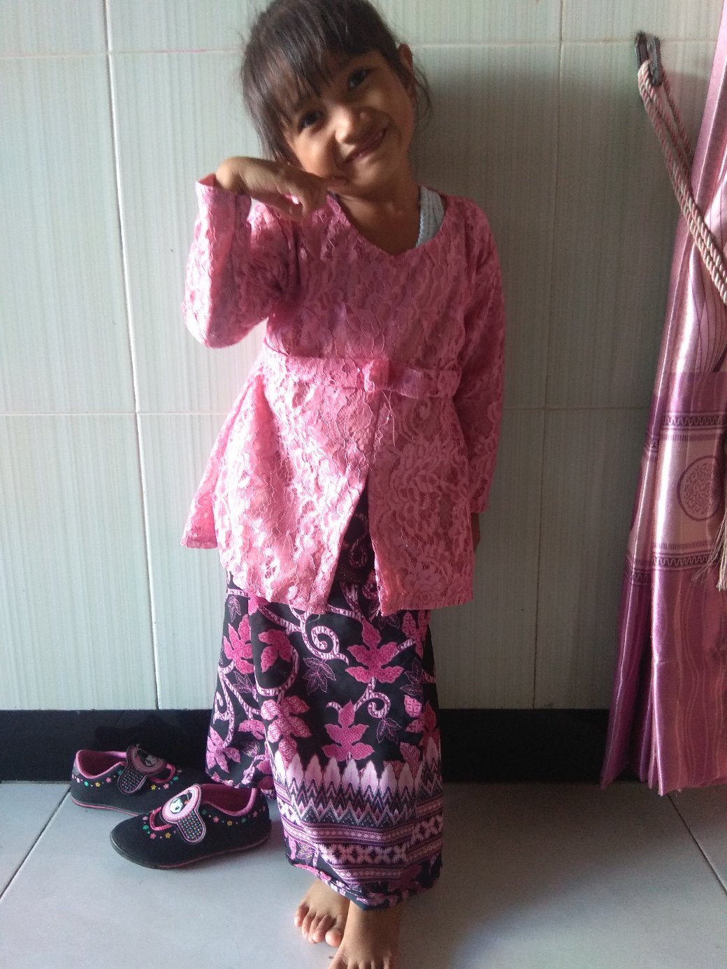 Set Shireen Kids Kebaya Brukat Anak & Rok Batik Duyung 6 Warna Termurah!!
