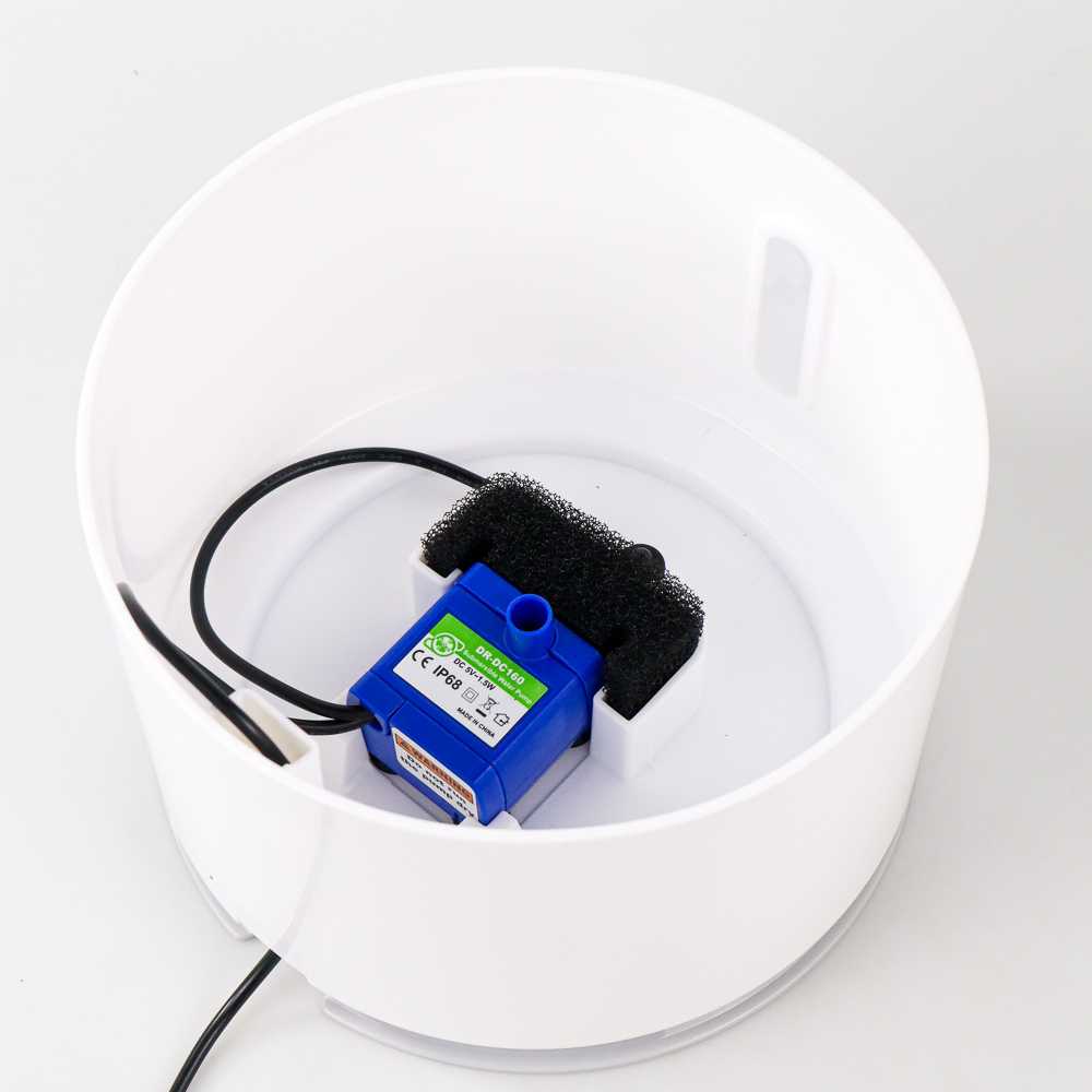 TaffHOME Water Dispenser Fountain Tempat Minum Anjing 2.4L - DR008