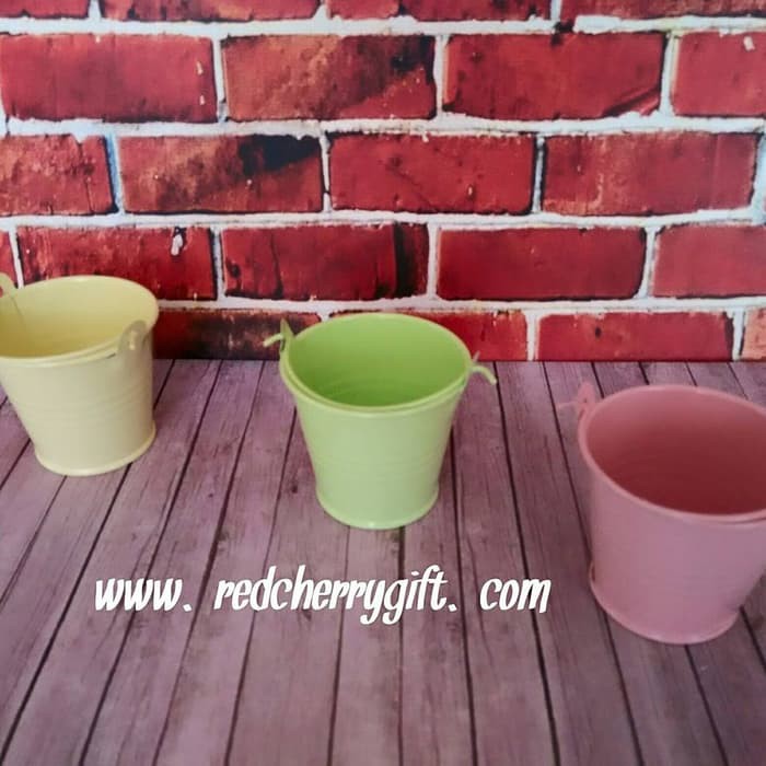 

CUCI GUDANG EMBER KALENG MINI LUCU UNTUK GOODIE BAG SOUVENIR COKLAT !!!!!!