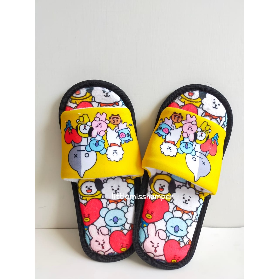 

Custom slipper atau sandal custom nama baby hamper