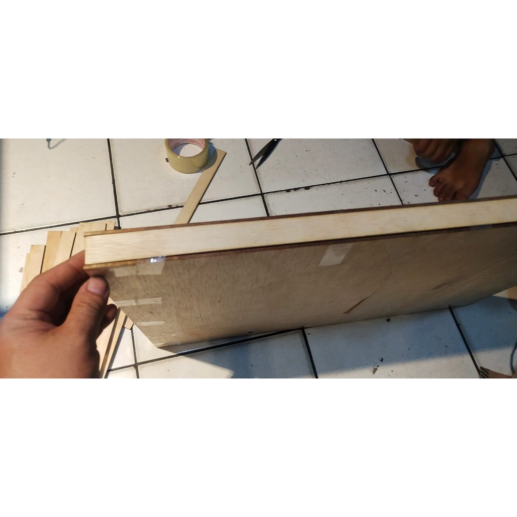 PACKINGAN KAYU PELINDUNG ACRYLIC