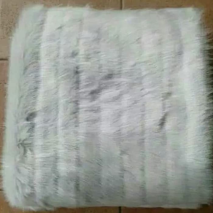 Karpet bulu korea Abu ukuran 100 x 150