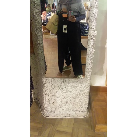 Celana Pull and Bear dan Tas Cotton On Jastip Crew