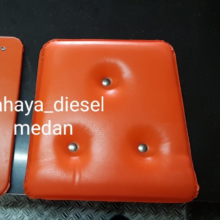 BG318 328 SANDARAN MESIN PEMOTONG RUMPUT