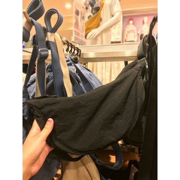 Jastip Tas Wanita Uniqlo/Tas Selempang Wanita Uniqlo
