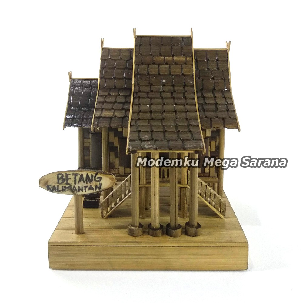 Miniatur Rumah Adat Betang Kalimantan dari bambu - 14x14x17cm