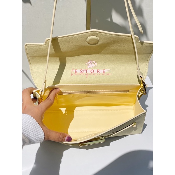 C Sabrina Envelope Shoulderbag