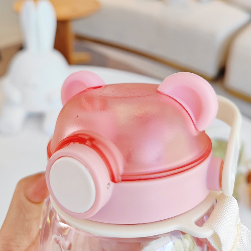 Botol Air Minum Portable Motif Kartun Beruang Kapasitas Besar 900ML Bahan Plastik Dengan Sedotan