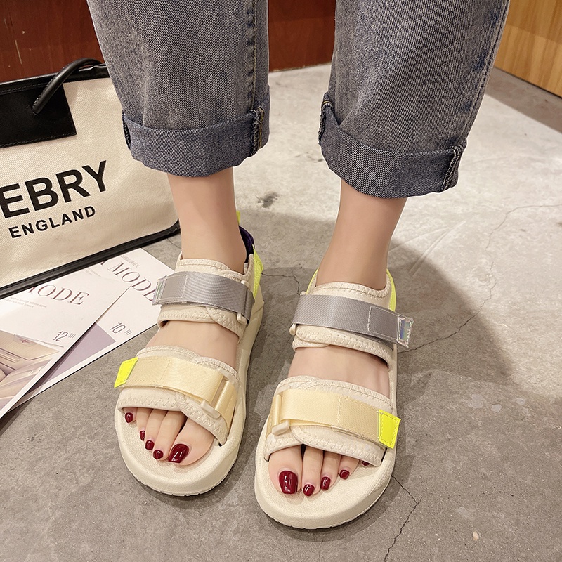 9.9 SALE Sandal Tali Wanita Cream Sandal Gunung Warna Polos Wanita Sandal Strap Sandal Gunung Wanita Sandal Wanita Karet berkualitas tinggi yang diimpor dari Korea Selatan, ringan, lembut, nyaman dan tidak licin Size35-40