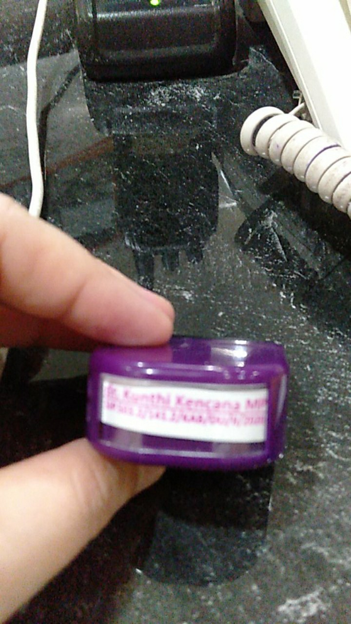  STEMPEL  NAMA DOKTER BIDAN  JABATAN FLASH WARNA GANTUNGAN 