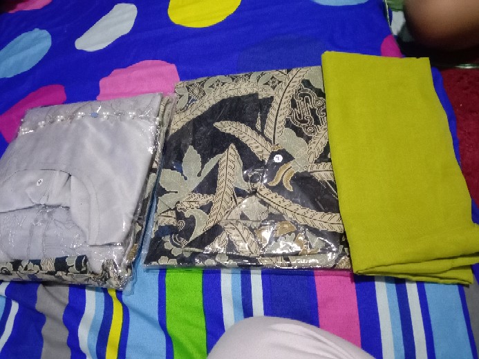 Couple Kebaya Batik Ayudia Sarimbit Kebaya Selendang Baju Tunangan Wisuda Kemeja Couple Murah