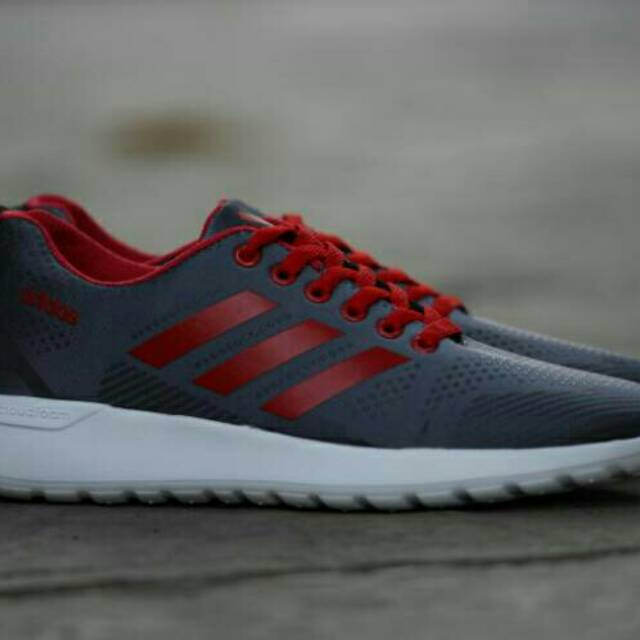 Sepatu Adidas cloudfoam