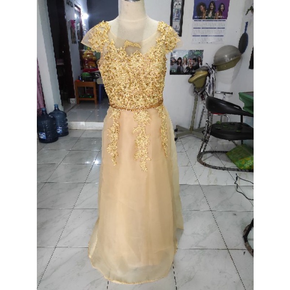 gaun pesta gold