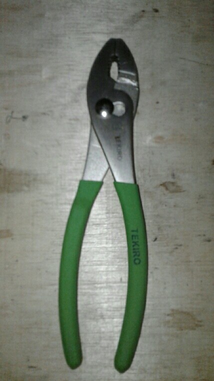 Tang Bongkar Pasang 6 ~ 8 Inch / Slip Joint Pliers Tekiro ( Jepit / Bengkok / Patah )