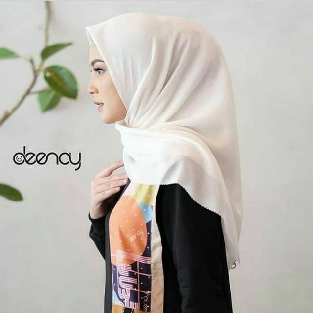 Deenay Polos Putih Snow White