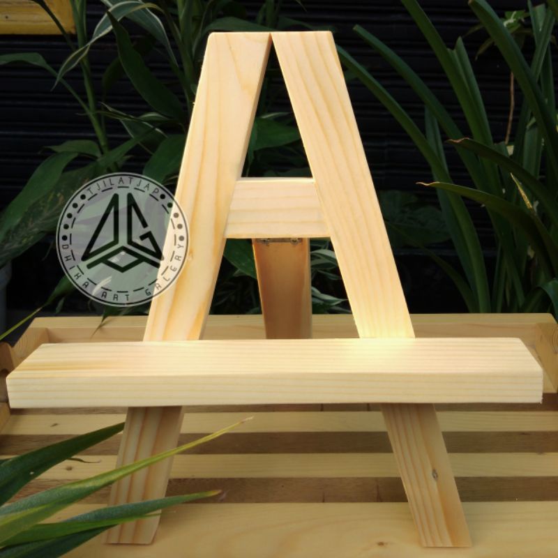 tripod figura, standing frame, tripod kayu