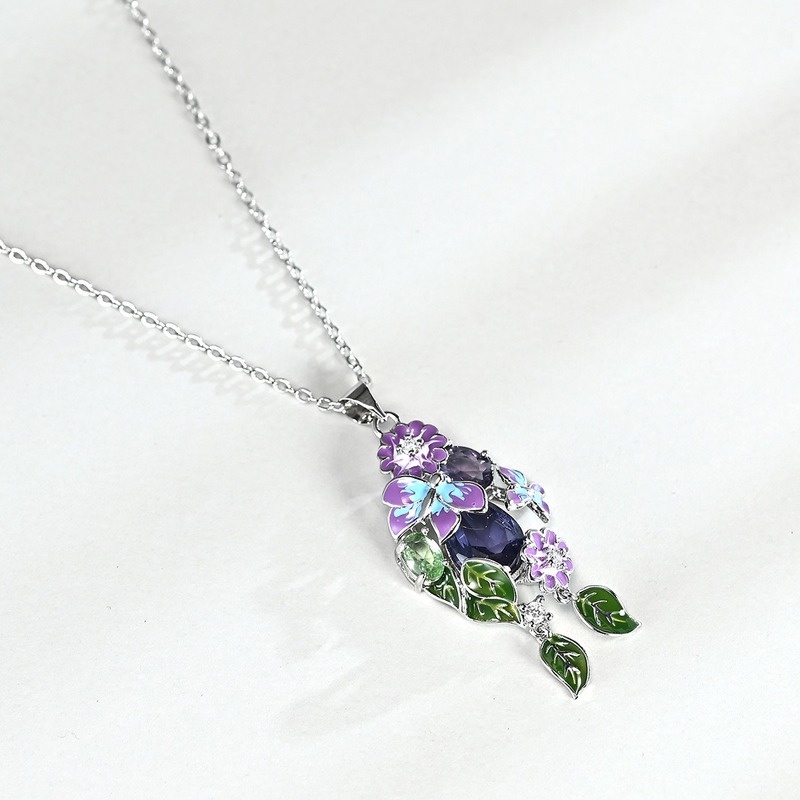 [Ready Stock]Fashion Inlaid Butterfly Pendant Long Leaf Flower Necklace