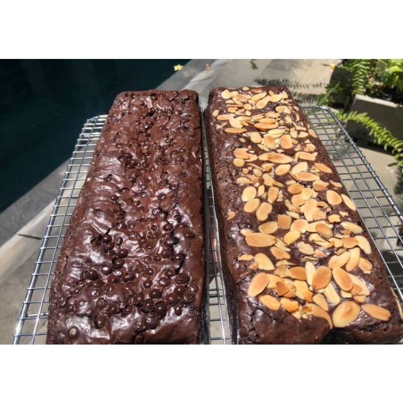 

COD GRATIS ONGKIR ANDYNA CAKE BROWNIES PANGGANG TOPPING CHOCO CHIP UK 20 x10