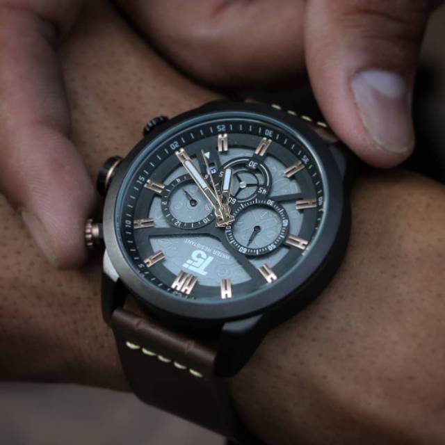 Jam tangan pria executive leather T5 original