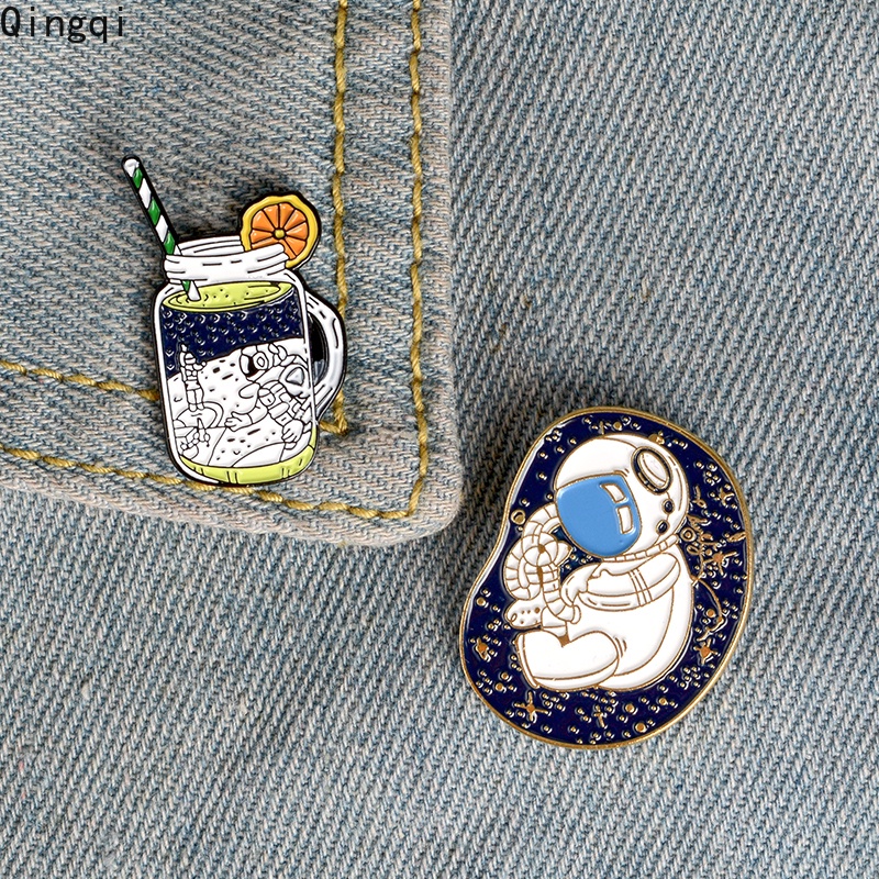 Bros Pin Enamel Bentuk Astronot Luar Angkasa Untuk Anak