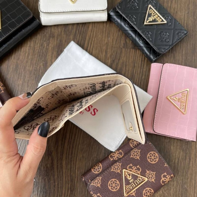 GUESSS Cordelia Small Trifold Wallet