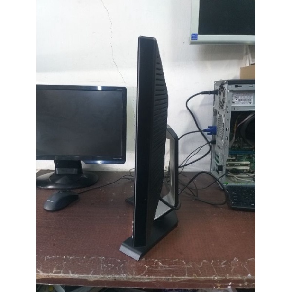 Monitor 19 inci KOTAK. Dell HP Samsung lenovo acer