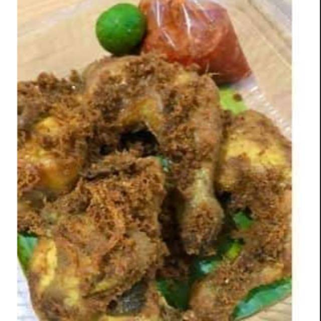 

Ayam goreng plus sambal